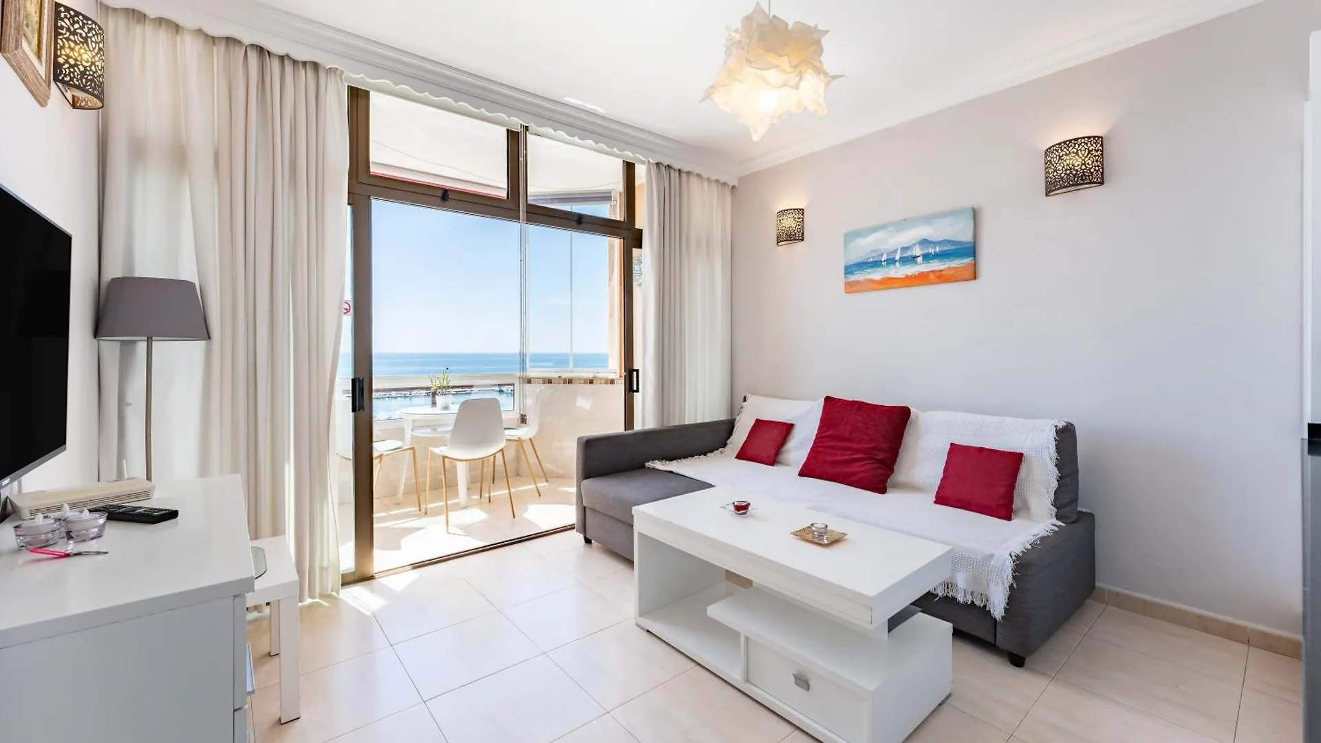Stunning Marina View Apartment Fuengirola