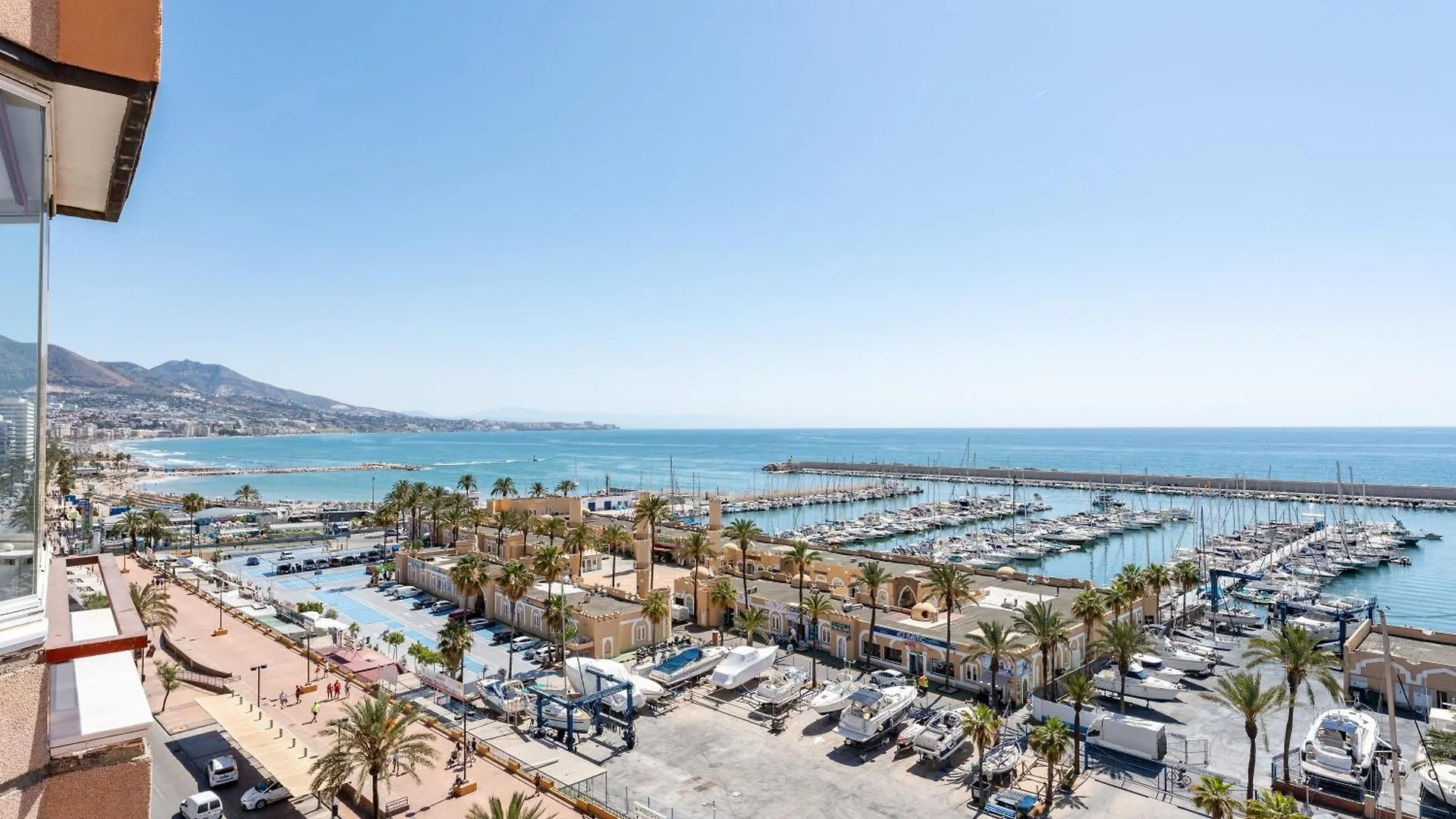 Stunning Marina View Apartment Fuengirola